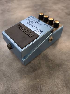 BOSS MO-2 Multi Overtone 美品 Amazon.com: BOSS MO-2 Multi Overtone Guitar Pedal (MO-2